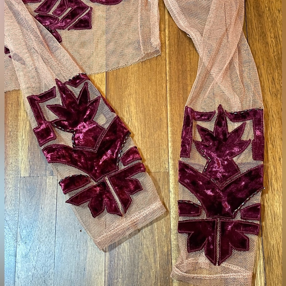 For love and lemons Elegant Sheer Top with Velvet Accents size small - Picture 10 of 11